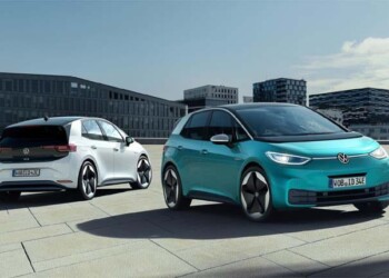 Volkswagen sfida Tesla: più auto elettriche entro il 2023