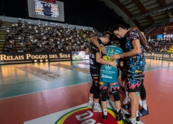 Volley, Supercoppa: Civitanova ko al tie-break, trionfa Perugia