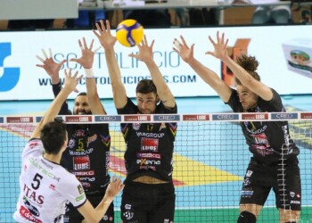 Volley, Supercoppa: Civitanova piega Trento al golden set. E’ in finale con Perugia
