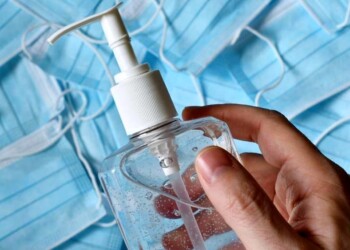 La biologa ricercatrice del Sacco”Mascherina e amuchina non servono”Bisogna condurre una vita normale.