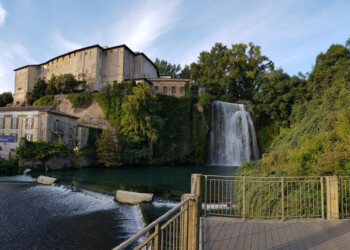 Studenti e pazienti uniti nell’arte: a Isola del Liri due murales per educare all’ambiente e per ridurre lo stigma verso i portatori di disagio mentale
