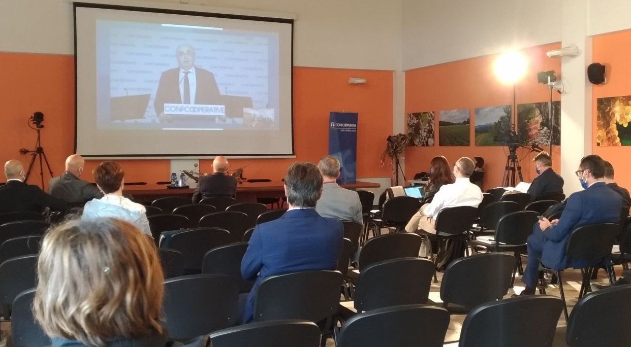 Confcooperative Fvg: nel recovery fund si deve trovare spazio anche per i servizi
