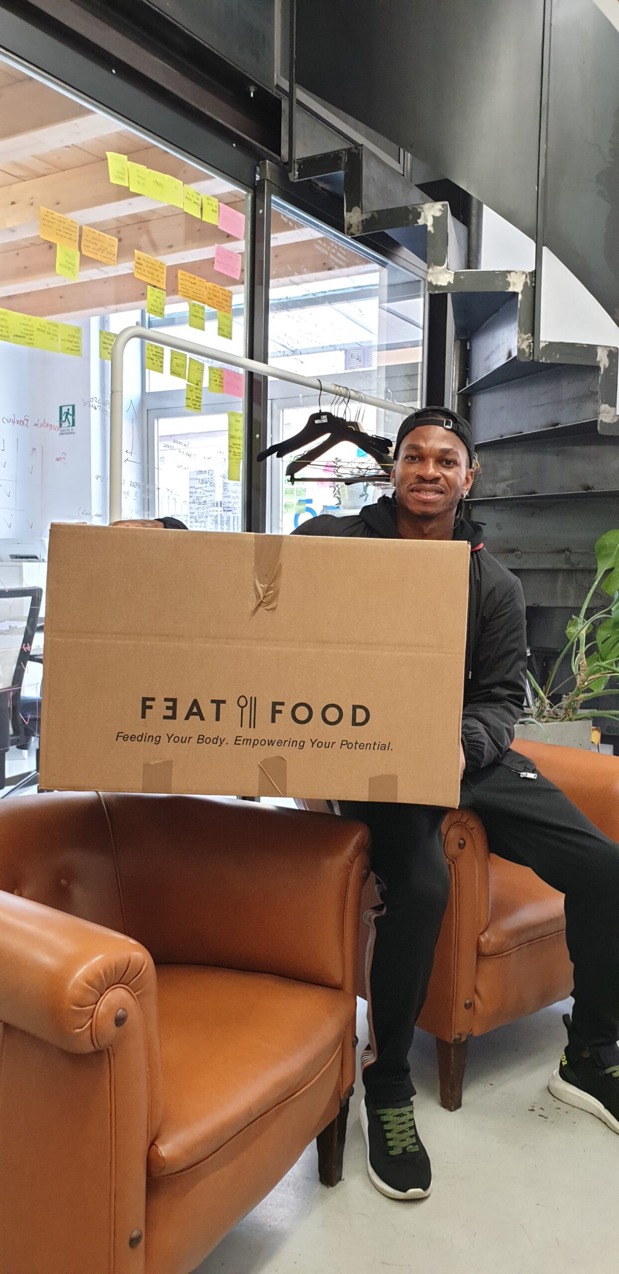 Il centrocampista del Chievo Verona, Joel Obi, investe in Feat Food, la start up che consegna pasti sani a domicilio studiati dall’intelligenza artificiale