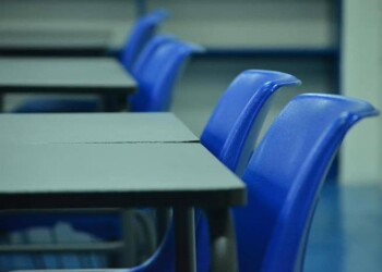 Lettera di un Insegnante alla ministra Azzolina: Pensavo avessimo toccato il fondo ,ma al peggio non c’e’ mai limite