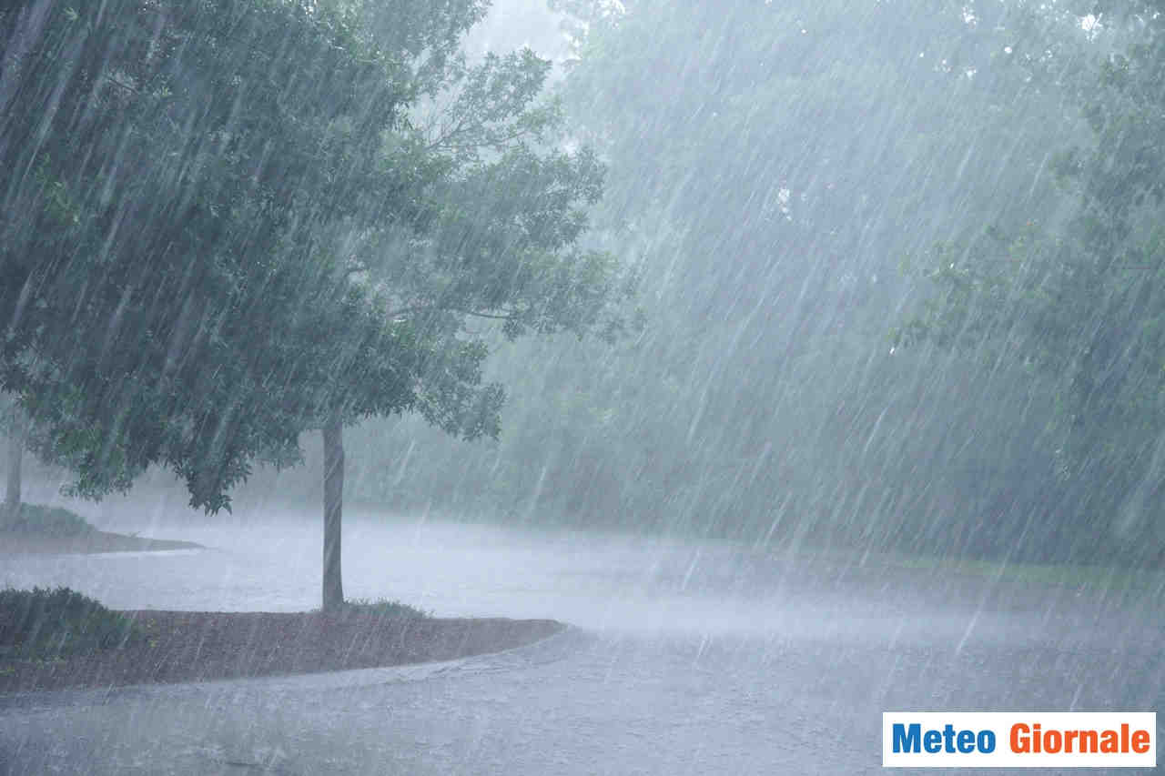 Anticiclone agli sgoccioli, in arrivo prime piogge sabato. Seguirà maltempo