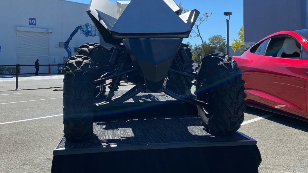 “ATV Cyber”, Tesla sbarca nel mondo dei Quad
