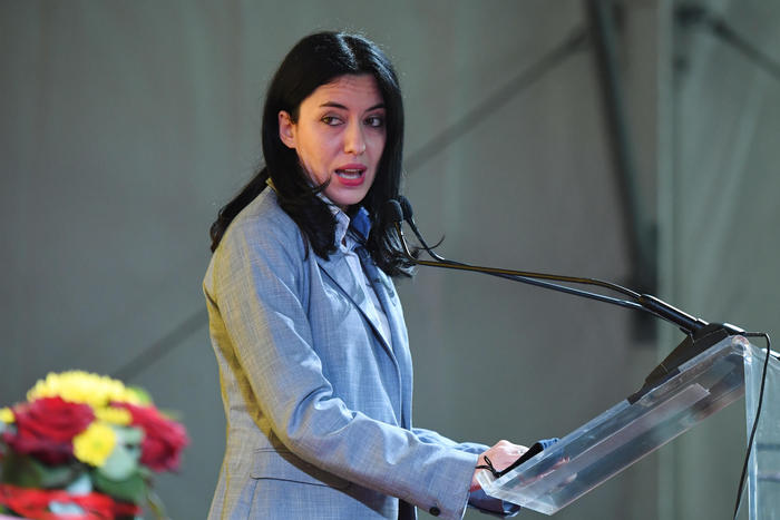 Azzolina, contagiati 2.348 studenti, 402 prof