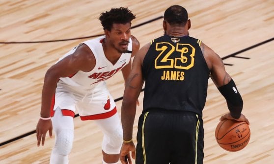 Basket, Finals Nba: un immenso Butler piega i Lakers, Miami vince gara 5 e resta in vita