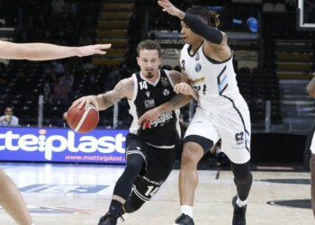 Basket, serie A: colpo Cremona in casa Virtus, prima vittoria per la Fortitudo
