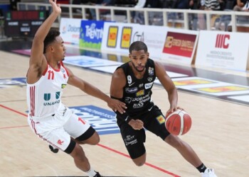 Basket, serie A: prima gioia per Reggio Emilia, sbancata Trento