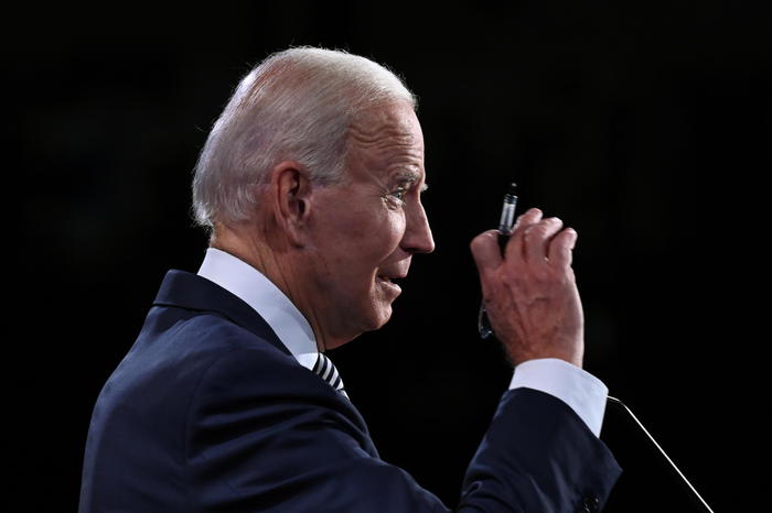 Biden, ‘Trump ha mentito sul virus’