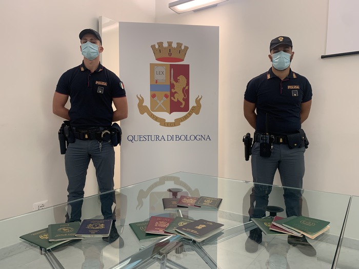 Bloccato da Polizia a Bologna traffico immigrati irregolari