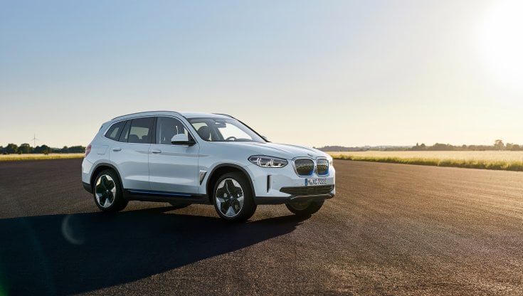 Bmw iX3, al via la nuova sfida tutta a zero emissioni