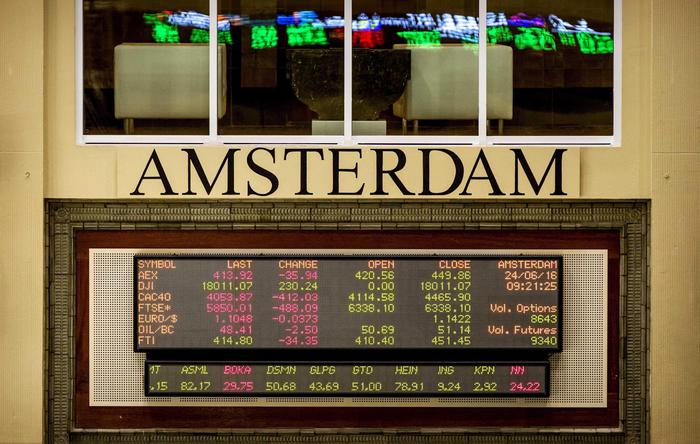 Borsa : Milano rallenta (+0,33%), riparte Parigi (+0,48%)