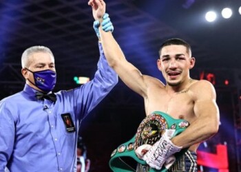 Boxe, Mondiale leggeri: Lopez è il nuovo che avanza, Lomachenko battuto ai punti