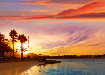 Caldo RECORD, il meteo di ottobre non ha limiti. Potrebbe anche ripetersi