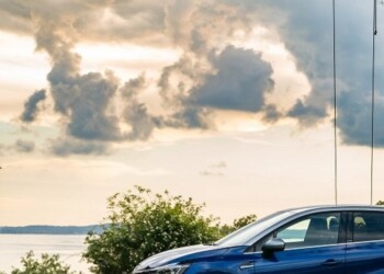 Colpo Captur, il Suv compatto diventa ibrido