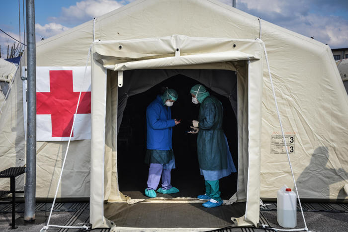 Coronavirus: all’ospedale di Crema tornano come sale attesa