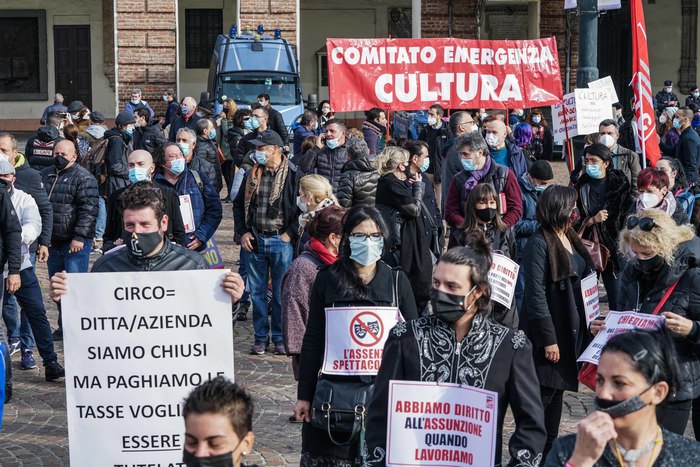 Covid: Acri, a rischio coesione sociale e democrazia