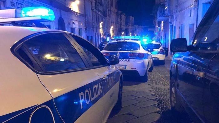 Covid: assembramenti e niente mascherine, 34 multe a Sassari