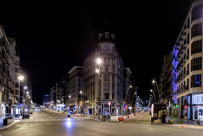 Covid: in Spagna il virus chiude quasi 10mila classi