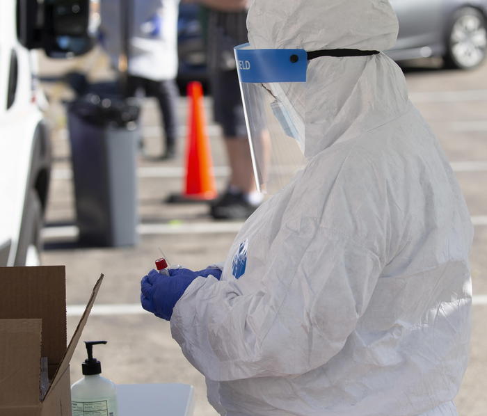 Covid: in Usa oltre 220 mila morti