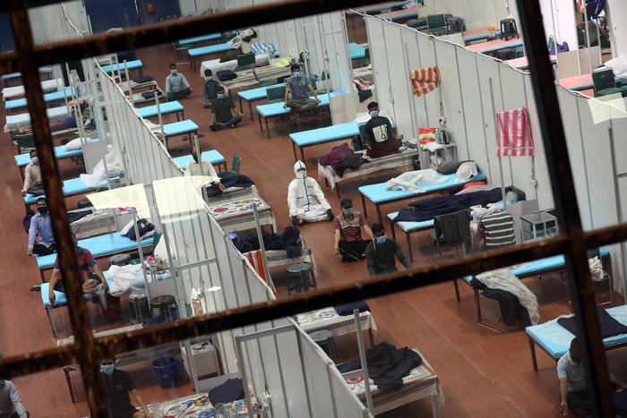 Covid: nuova ondata a Delhi, seimila casi in 24 ore