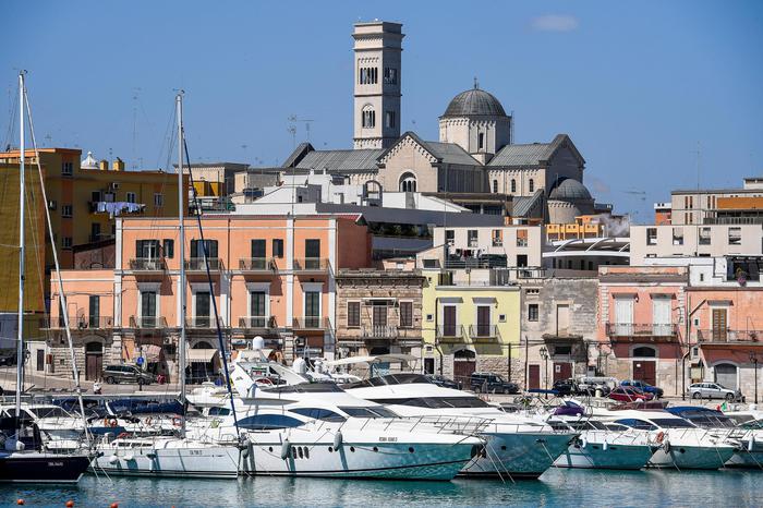 Covid: parroco positivo, chiusa una chiesa a Bisceglie
