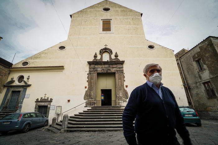 Covid: quasi 6mila casi in un giorno, 41 le vittime