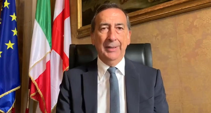 Covid: Sala, pensiamo a drive in dedicati alla scuola