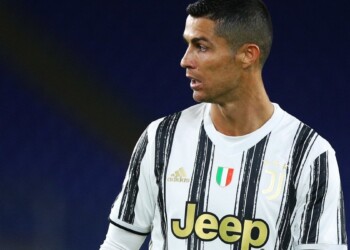 Cristiano Ronaldo positivo al coronavirus: “È asintomatico e già in isolamento”
