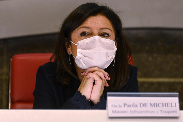 De Micheli, vogliamo escludere un nuovo lockdown