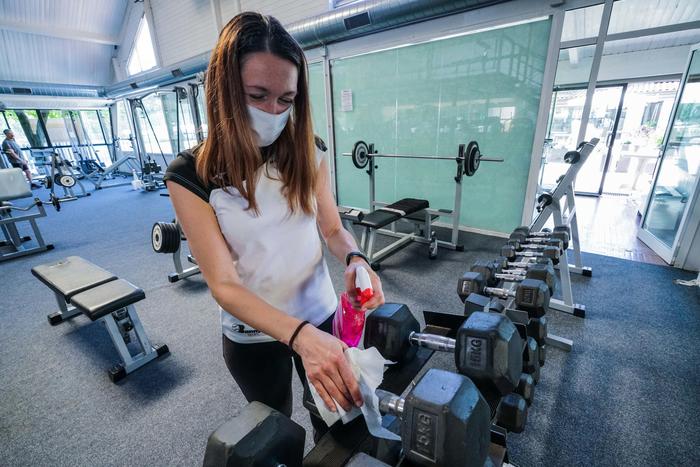 Dpcm chiude palestre e piscine, lo sport in rivolta