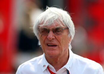 F1, Ecclestone: “Hamilton meglio di Schumacher? Lewis può contare su più aiuti”
