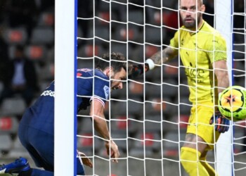 Francia, il Psg travolge il Nimes e riassapora la vetta: segna ancora Florenzi
