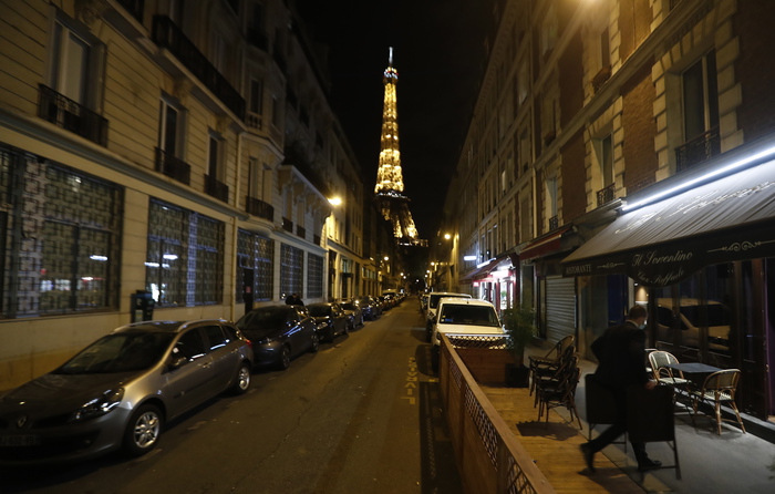 Francia, primo via libera a proroga dello stato d’emergenza