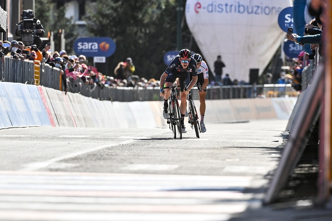 Giro d’Italia, Hindley nuova maglia rosa. Geoghegan Hart vince la 20ª tappa