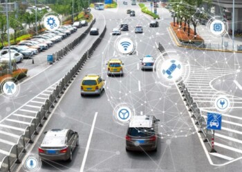Idea wireless per l’Europa, così l’auto elettrica si ricarica in marcia