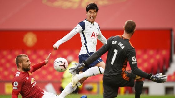 Inghilterra, la caduta delle grandi: dopo lo United il Liverpool perde 7-2 con l’Aston Villa