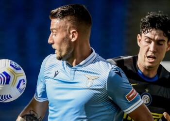 Inter, Bastoni positivo al Covid: ora tampone per tutti i nerazzurri