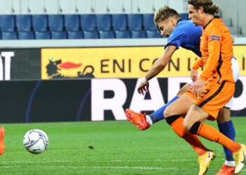Italia-Olanda 1-1: Van de Beek risponde a Pellegrini, gli azzurri perdono il primato
