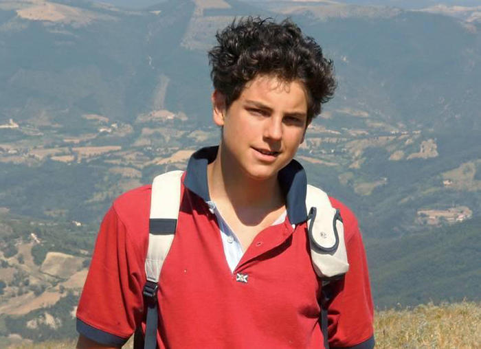 Jeans e social, Carlo Acutis il primo santo dei millennials