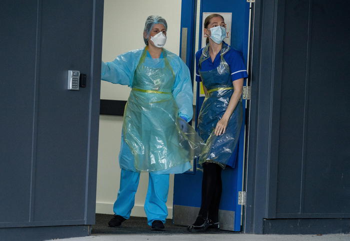 Johnson, ‘lockdown a Liverpool, chiusi pub e palestre’