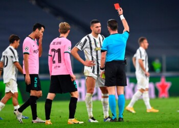 Juve-Barcellona 0-2: Dembelè e Messi puniscono Pirlo