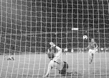 La leggenda Panenka in gravi condizioni a Praga per il Covid: fu lui a inventare il cucchiaio