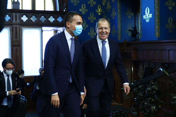 Lavrov, da Ue passi ostili, Italia costruttiva