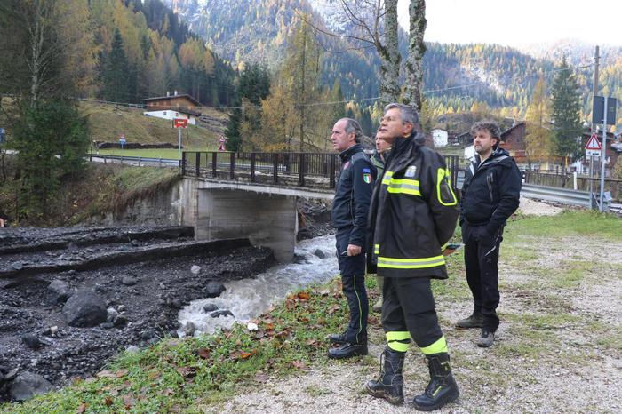 Maltempo: Zaia, siamo in allerta rossa