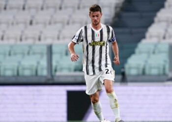 Mercato, il Tottenham non molla Skriniar. Il Milan punta Kabak, Perotti va al Fenerbahce