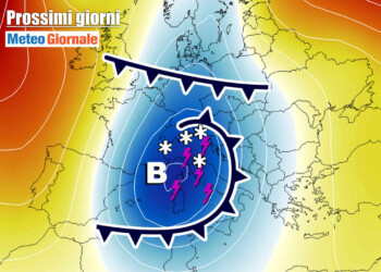 Meteo con PIOGGE e TEMPORALI sull’Italia. Crollo temperatura, neve