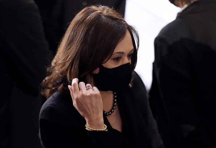 Nbc, Kamala Harris negativa a coronavirus